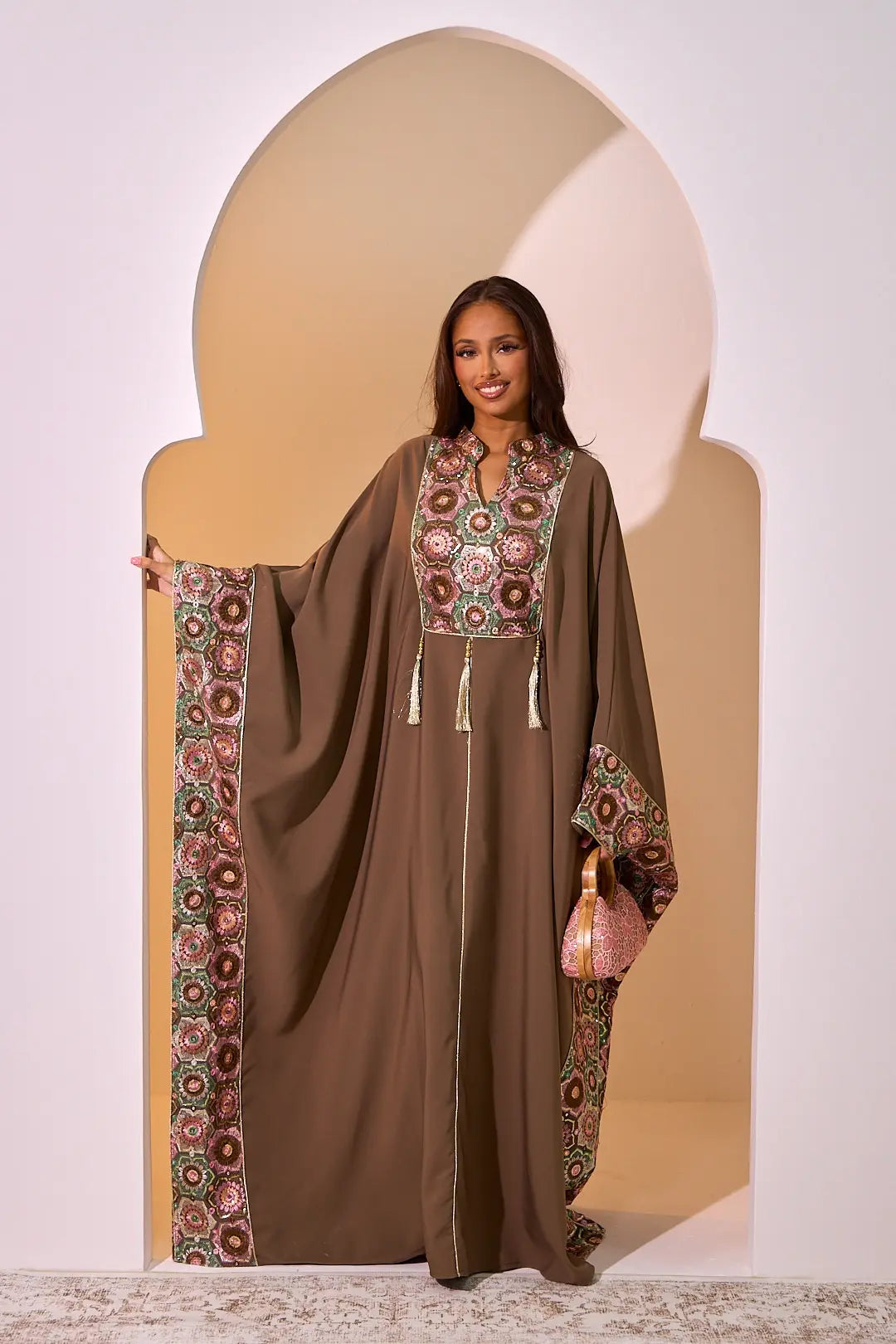 Novera | seltene Abaya Blumenmuster